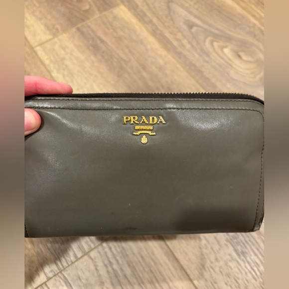 PRADA HALF ZIP WALLET - Picture 3 of 8